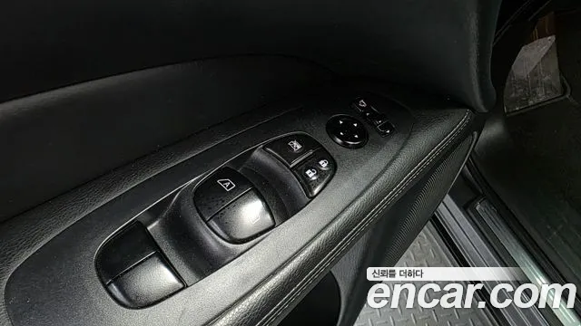 Nissan Pathfinder — фото 27