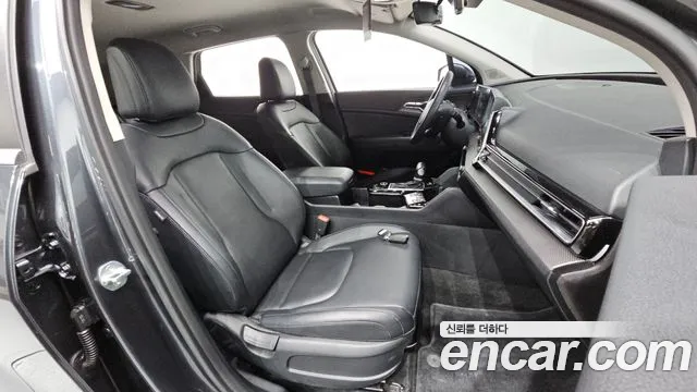 Kia Sportage — фото 12