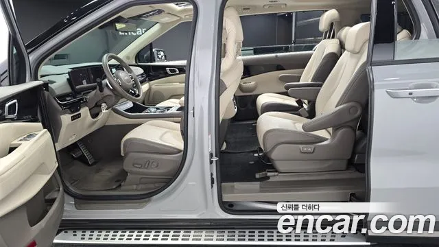 Kia Carnival — фото 11