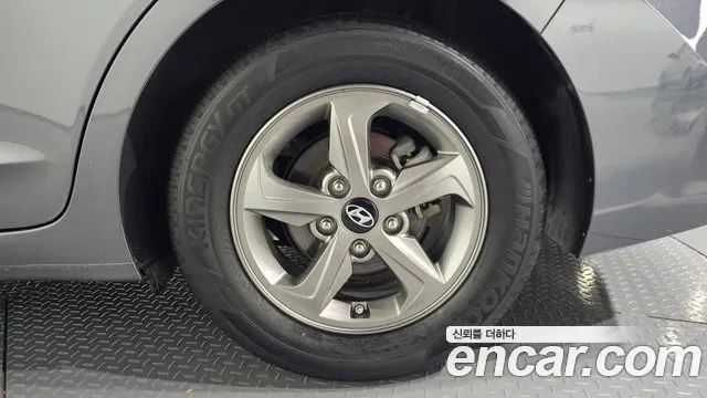 Hyundai Avante — фото 21
