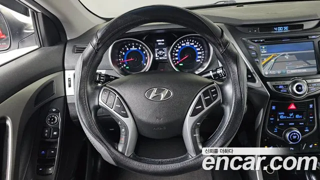Hyundai Avante — фото 14