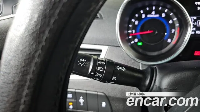Hyundai Avante — фото 27