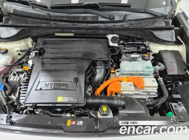 Kia Niro — фото 18