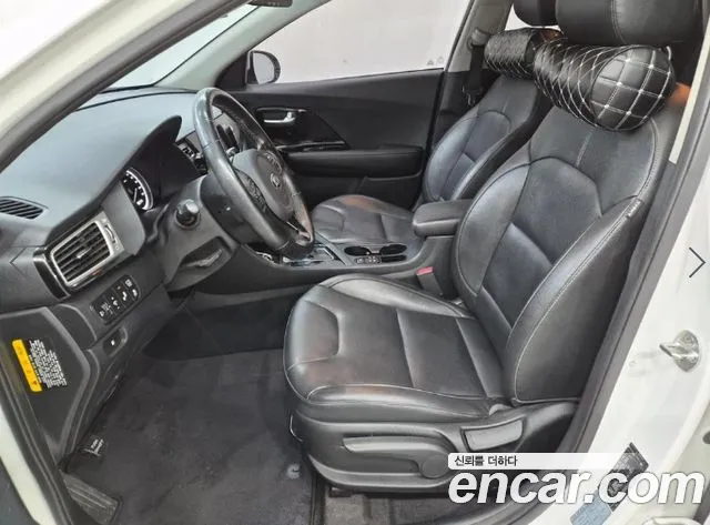 Kia Niro — фото 10