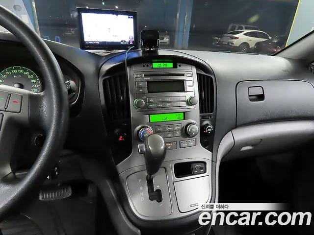 Hyundai Starex — фото 11