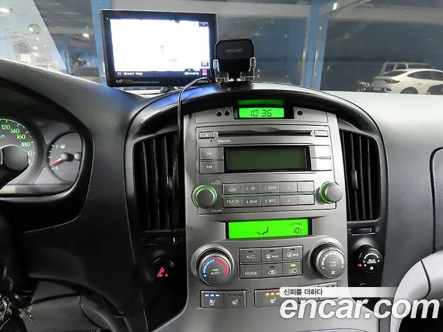 Hyundai Starex — фото 12