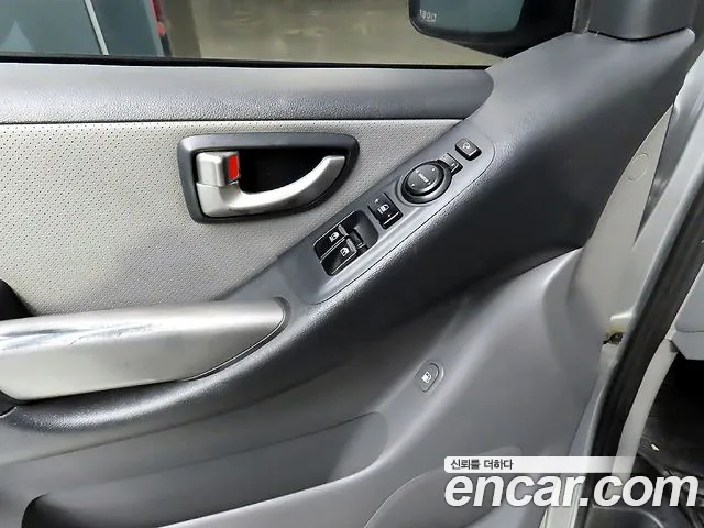 Hyundai Starex — фото 14
