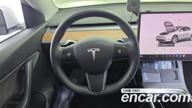 Tesla Model Y — фото 13