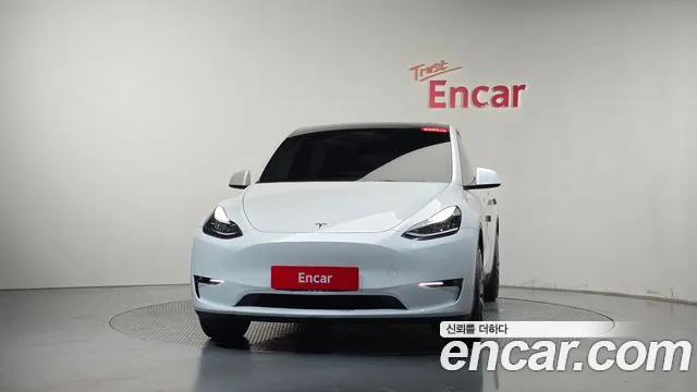 Tesla Model Y — фото 3