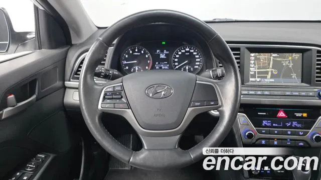 Hyundai Avante — фото 15