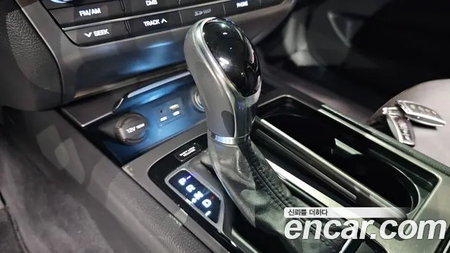 Hyundai Genesis — фото 9