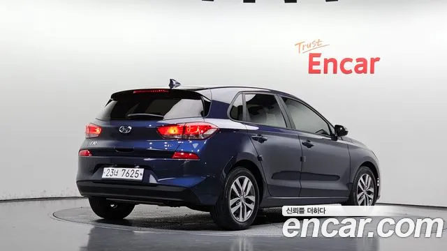 Hyundai i30 — фото 1