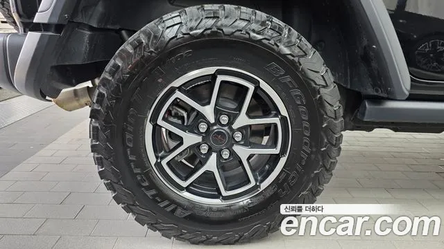 Jeep Wrangler — фото 5