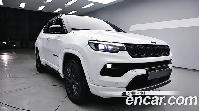 Jeep Compass — фото 11