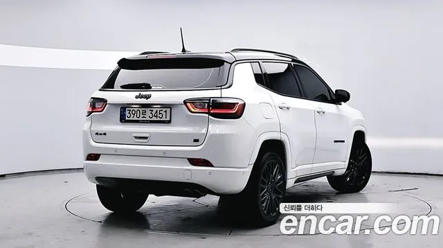 Jeep Compass — фото 2