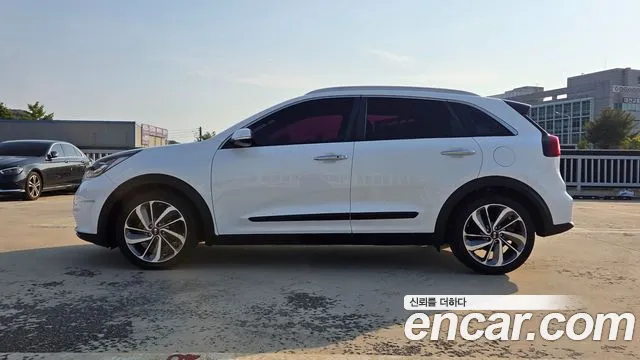 Kia Niro — фото 4