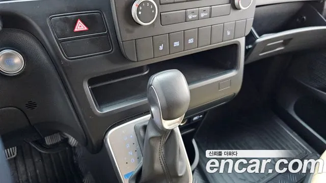 Hyundai Staria — фото 9