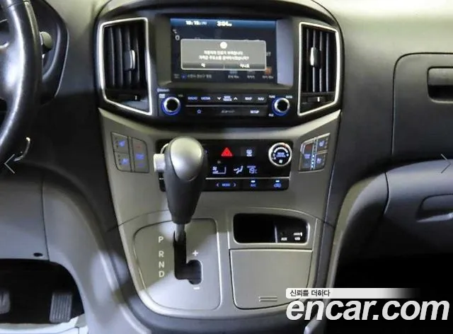 Hyundai Starex — фото 19