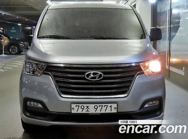 Hyundai Starex — фото 2