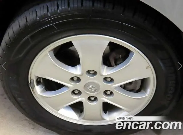 Hyundai Starex — фото 10