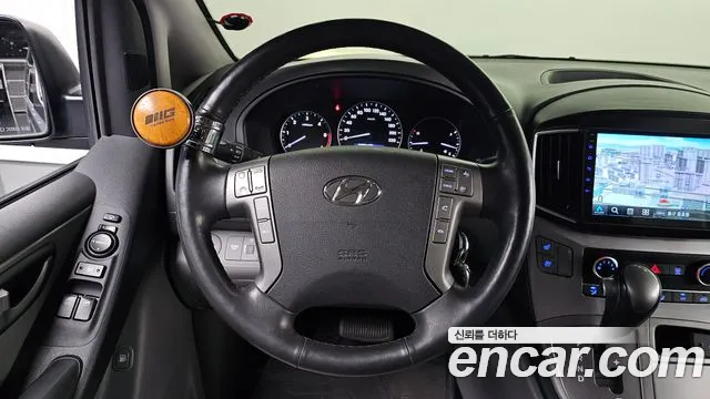 Hyundai Starex — фото 13