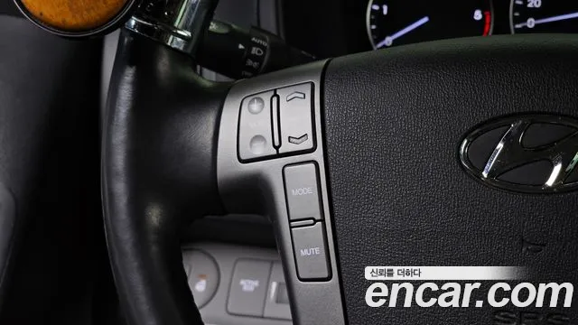Hyundai Starex — фото 18