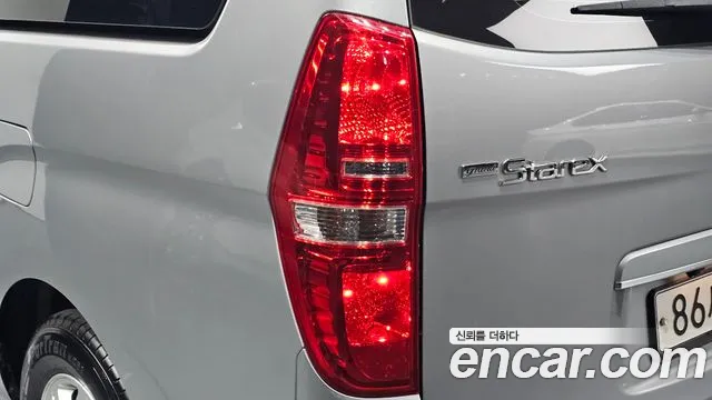 Hyundai Starex — фото 23