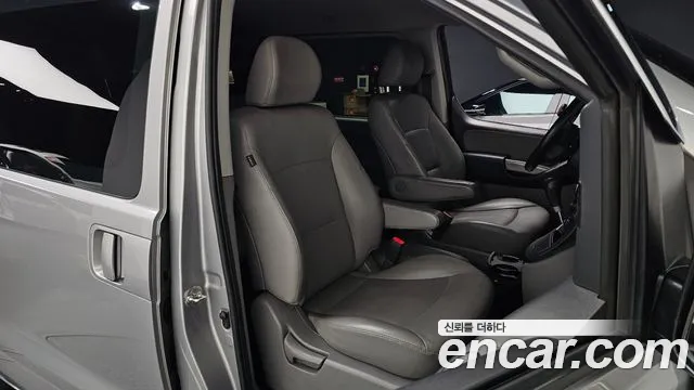 Hyundai Starex — фото 10