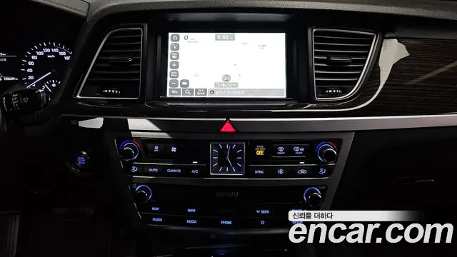 Genesis G80 — фото 13