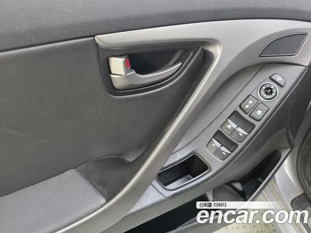 Hyundai Avante — фото 14