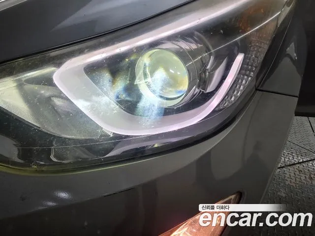 Hyundai Avante — фото 18