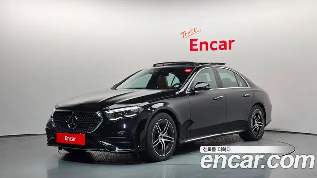 Mercedes-Benz E-Class — фото 1