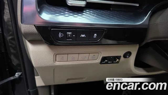 Kia Carnival — фото 30