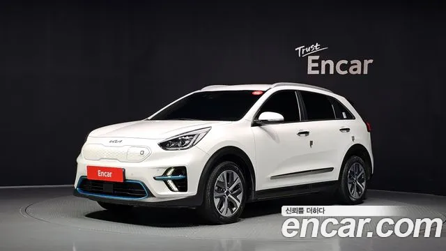 Kia Niro — фото 1