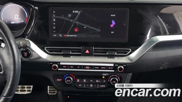 Kia Niro — фото 14