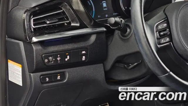 Kia Niro — фото 17