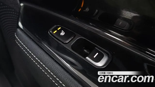 Kia Niro — фото 19