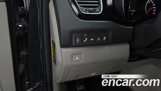 Kia Carnival — фото 29