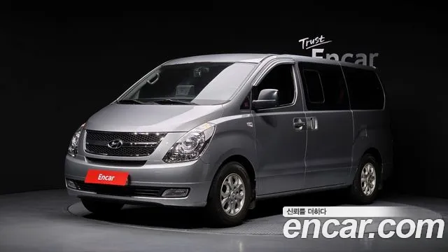 Hyundai Starex — фото 1