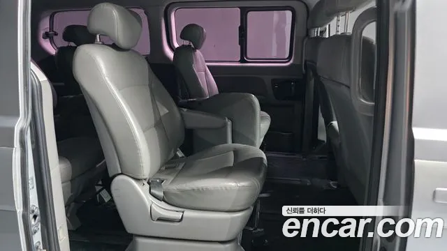 Hyundai Starex — фото 11
