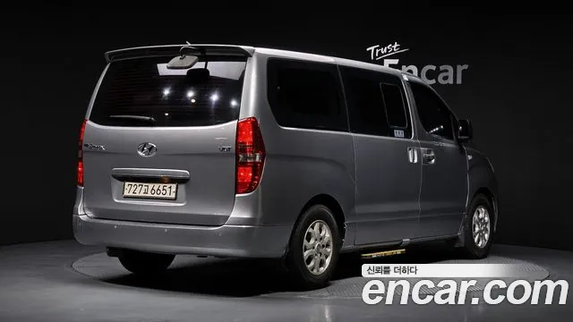 Hyundai Starex — фото 2
