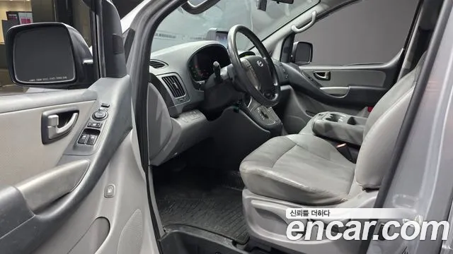 Hyundai Starex — фото 10