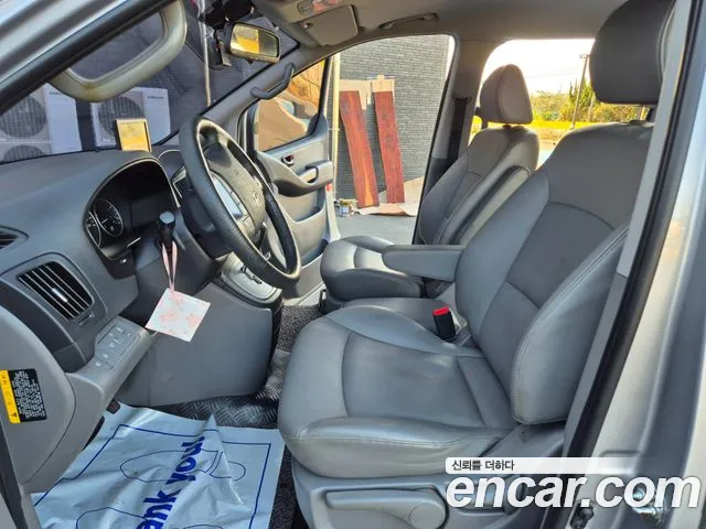 Hyundai Starex — фото 14