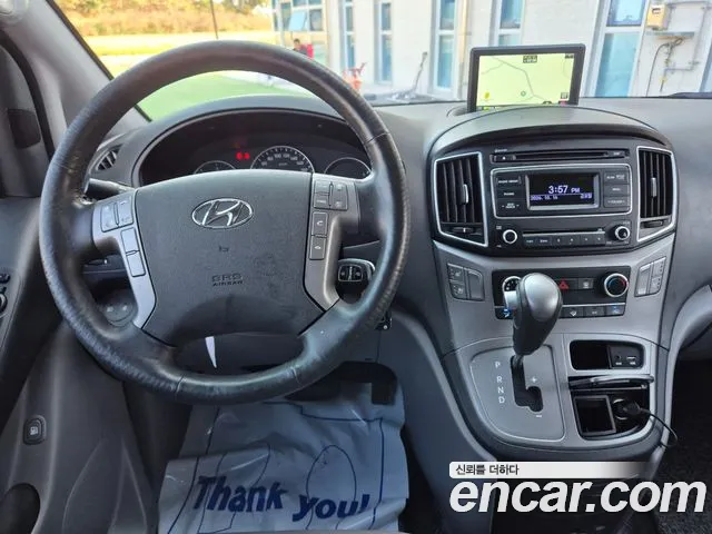 Hyundai Starex — фото 10