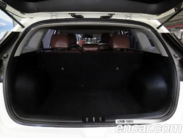 Kia Niro — фото 18