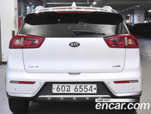 Kia Niro — фото 6