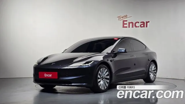 Tesla Model 3 — фото 1