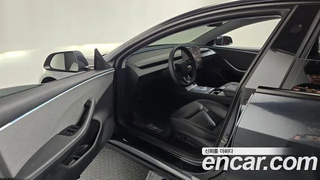 Tesla Model 3 — фото 10