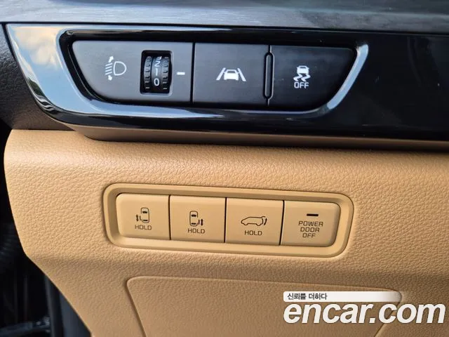 Kia Carnival — фото 16