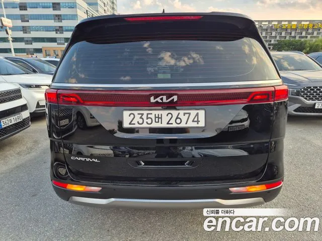 Kia Carnival — фото 5